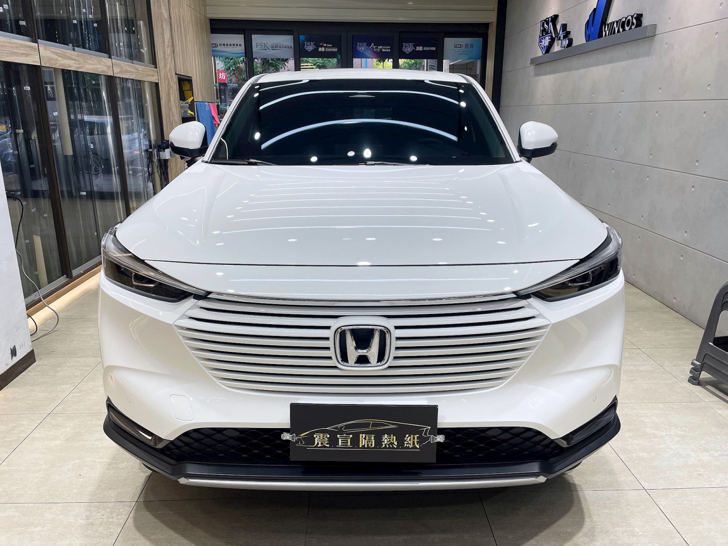 2022 Honda HR-V - 前擋FSK冰鑽F45搭配車身FSK冰鑽F20.FX7 - 新北震宣汽車隔熱紙