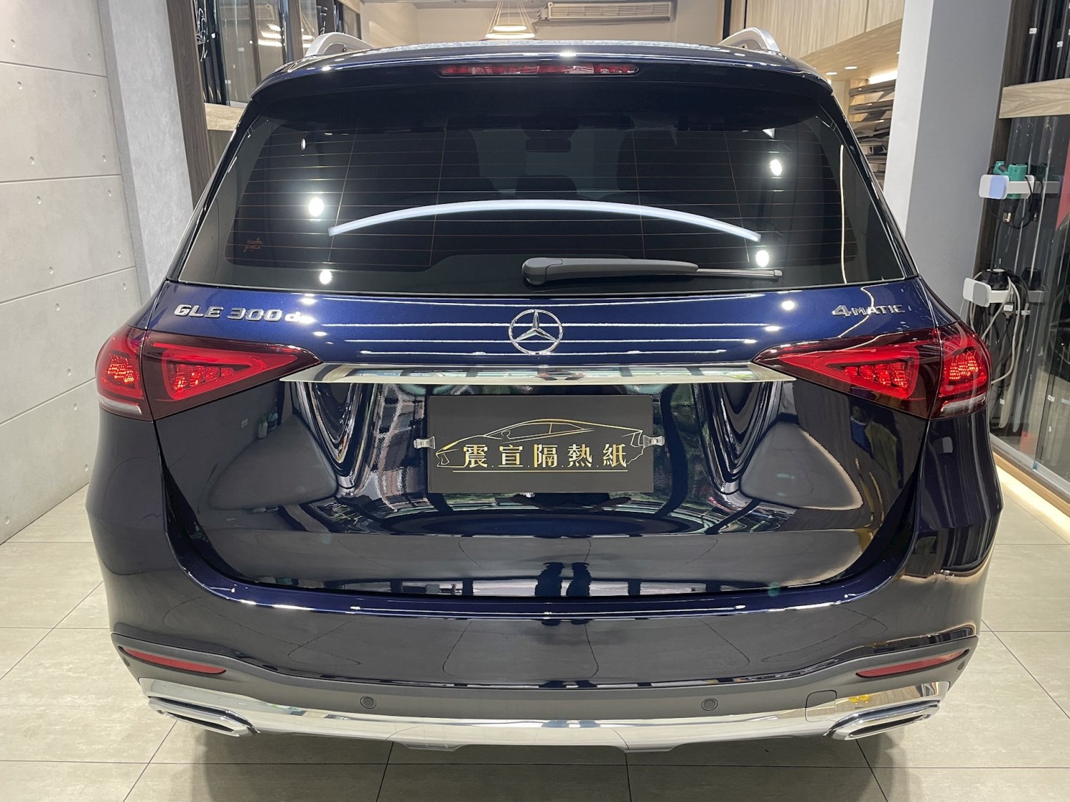 2022 Mercedes-Benz GLE - 前擋FSK冰鑽AT50搭配車身FSK冰鑽F20.FX7 - 新北震宣汽車隔熱紙