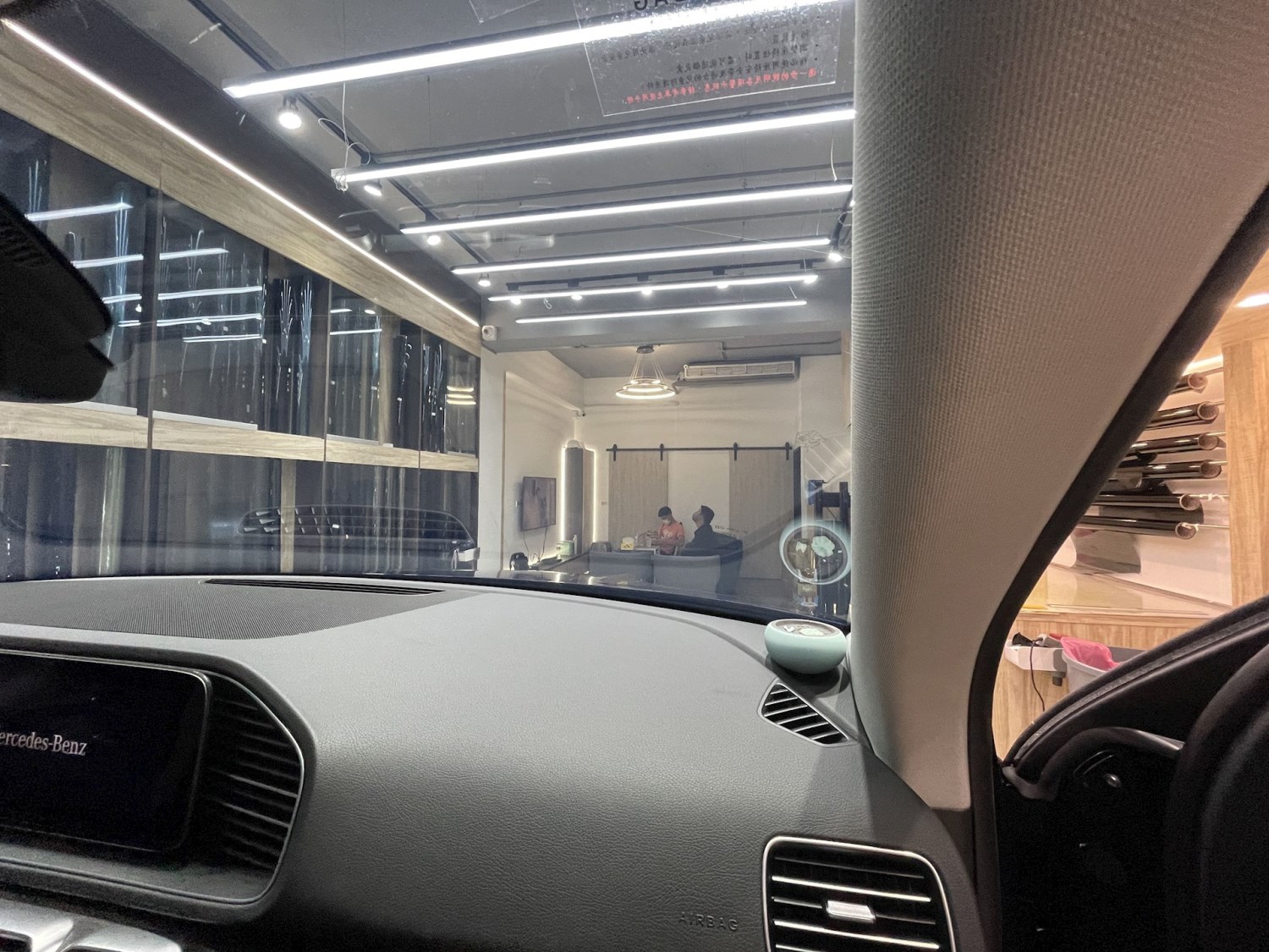 2022 Mercedes-Benz GLE - 前擋FSK冰鑽AT50搭配車身FSK冰鑽F20.FX7 - 新北震宣汽車隔熱紙
